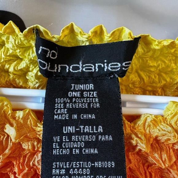 No Boundaries Multicolored Smocked Short Sleeve T-Shirt - Picture 2 of 3